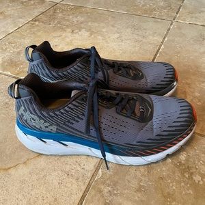 Hoka One One Clifton 5